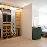 Becozy Self Check-In & Pop-Up Hotel