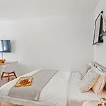 Close To Lake & Balcony 1 Bdr Wollishofen Self Check In