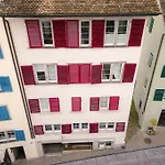 Im Herzen Der Zuercher Altstadt * Zurich