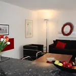 Executive 1BD flat in city center - Hösch 3