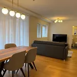 Modern 1Br With In Trendy Area - West 10