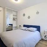 Zurich Central Train Station Modern Apartment