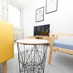 Basic & Cozy & Walkable Apartment
