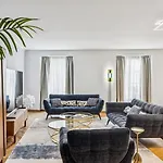 Apartment Old Town Gem By Grossmuenster Ac Free Parking *