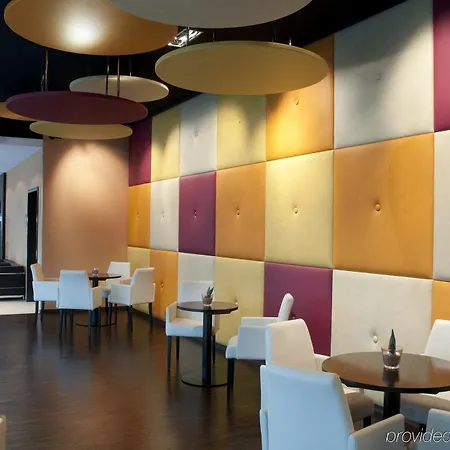 Messe By Ihg Hotel Zurich