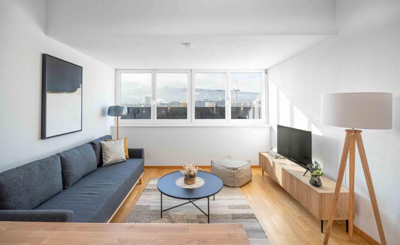 Modern 3bdr Duplex With Skyroof In Trendy West * Zurique