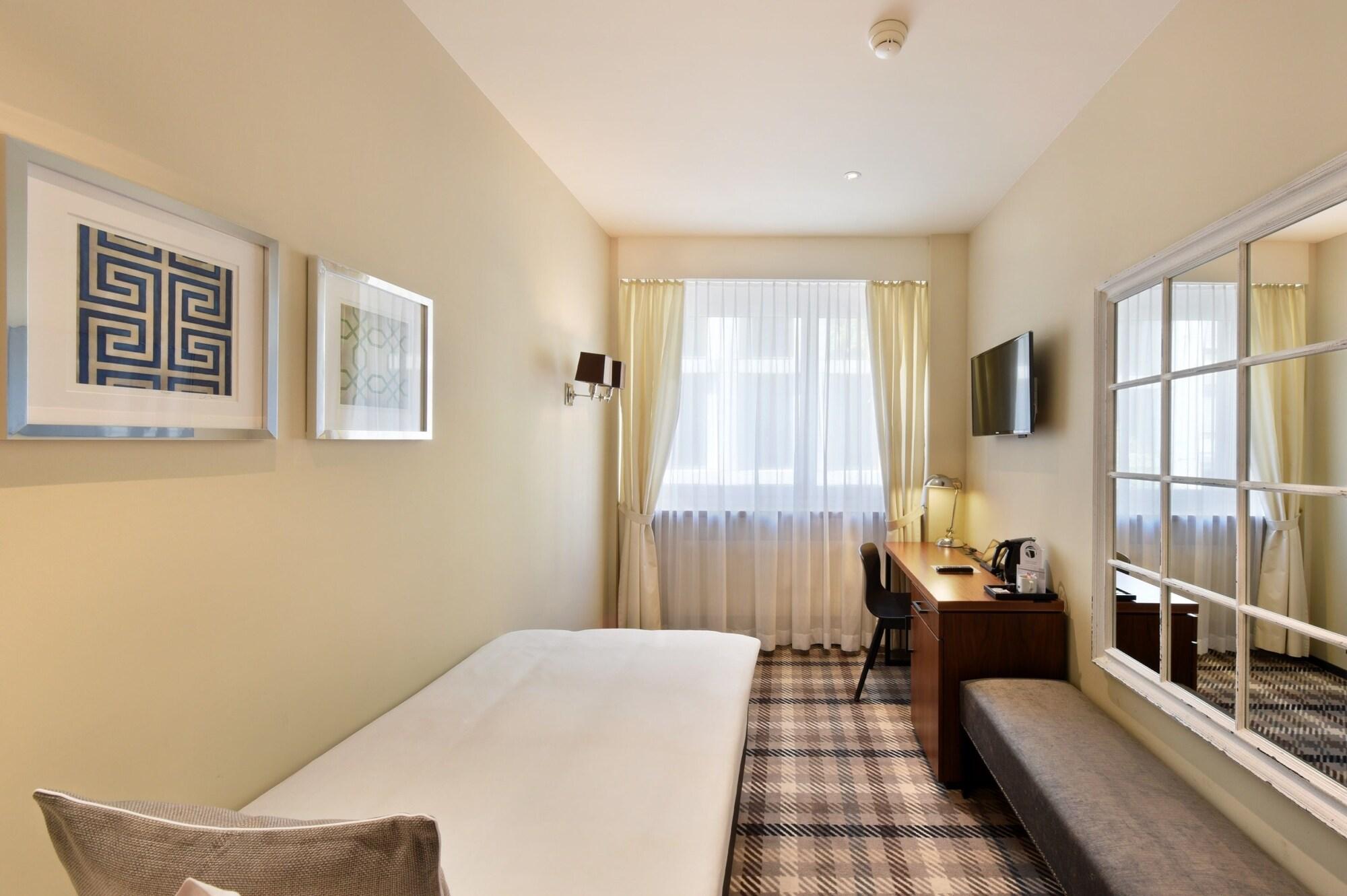 City Design & Lifestyle Hotel 3*