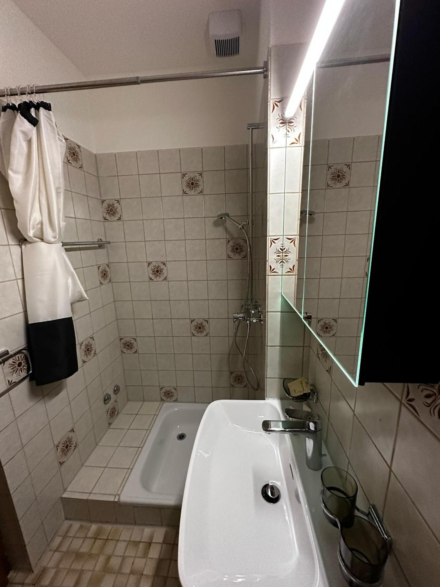 Hitrental Seefeld - Kreuzstrasse *