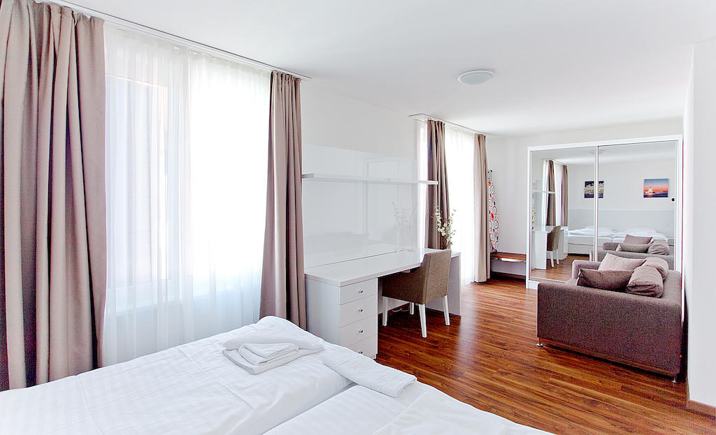 Apartment Premium By Livingdowntown