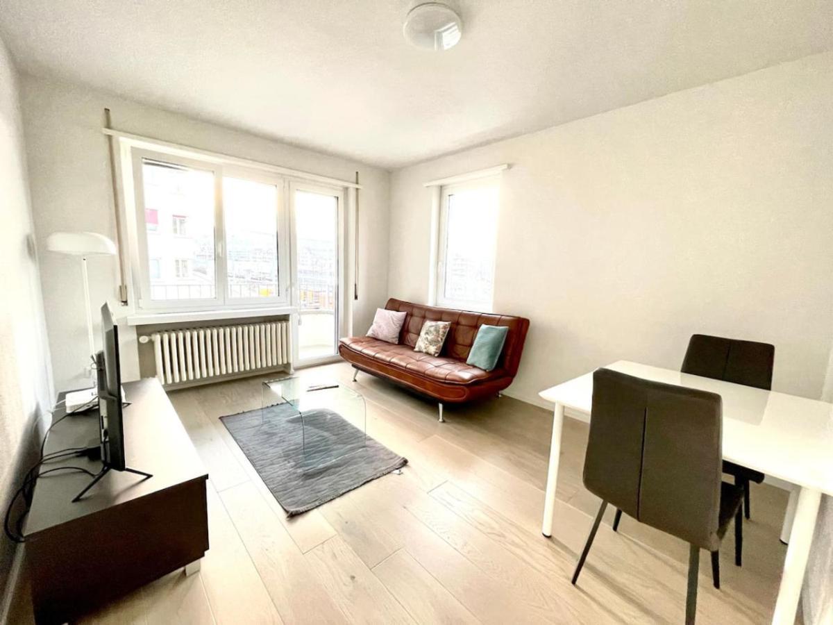 Apartment 3.5 In Zurich-oerlikon