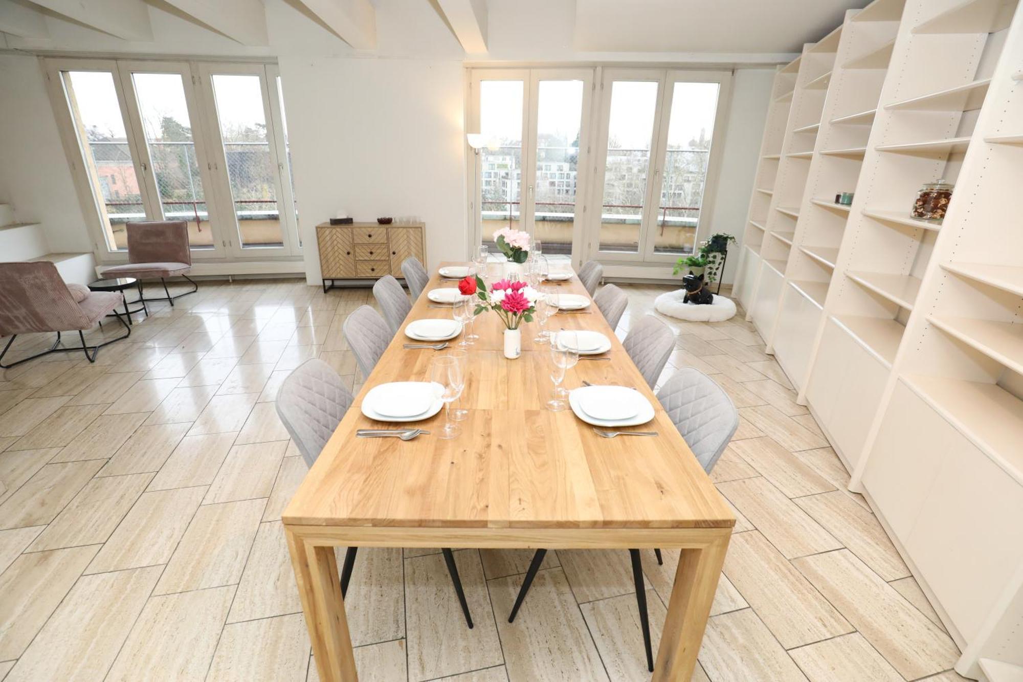 Penthouse With Jacuzzi, Sauna And Rooftop Apartment Zurich