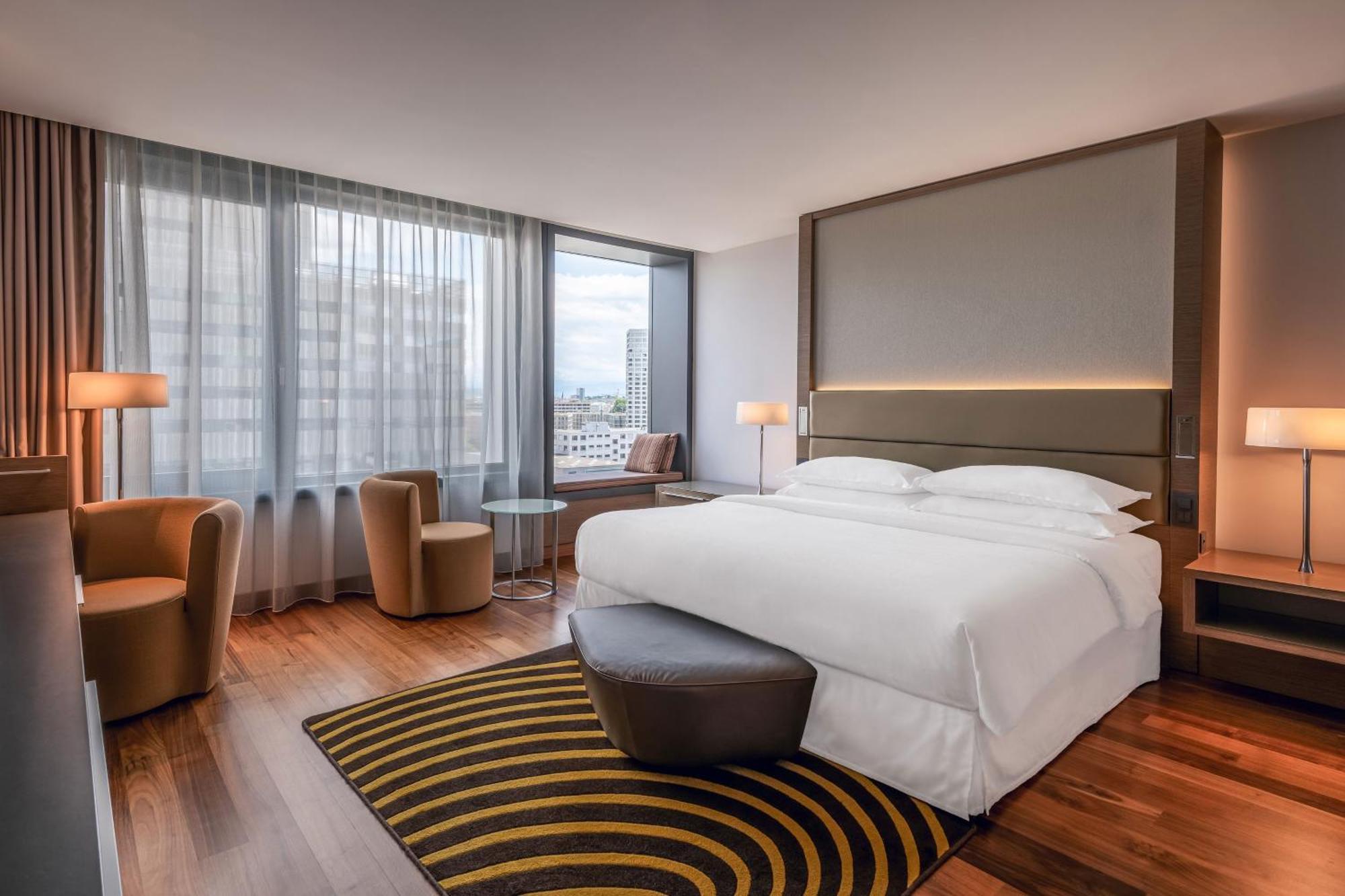 Sheraton 4*