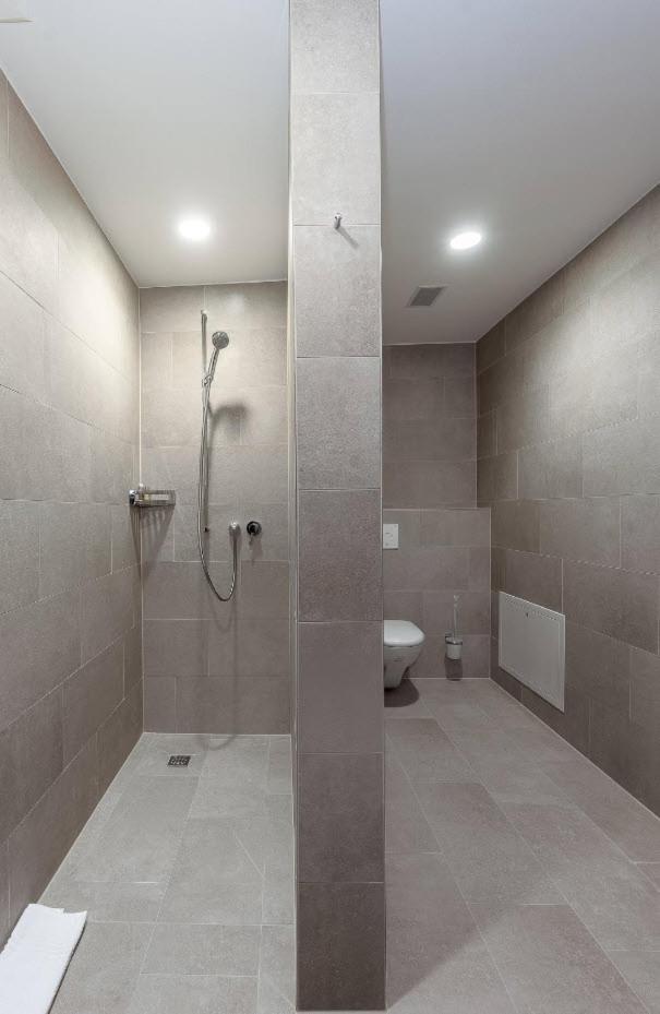 Wollishofen Station 2 Bedroom Luxury * Zurich