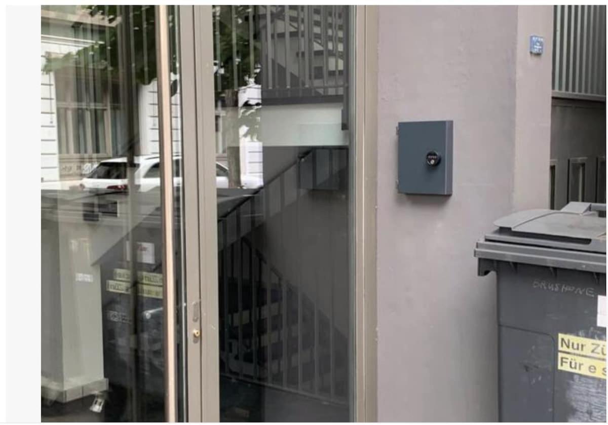 2br Flat In The Center - West 12 Apartment *