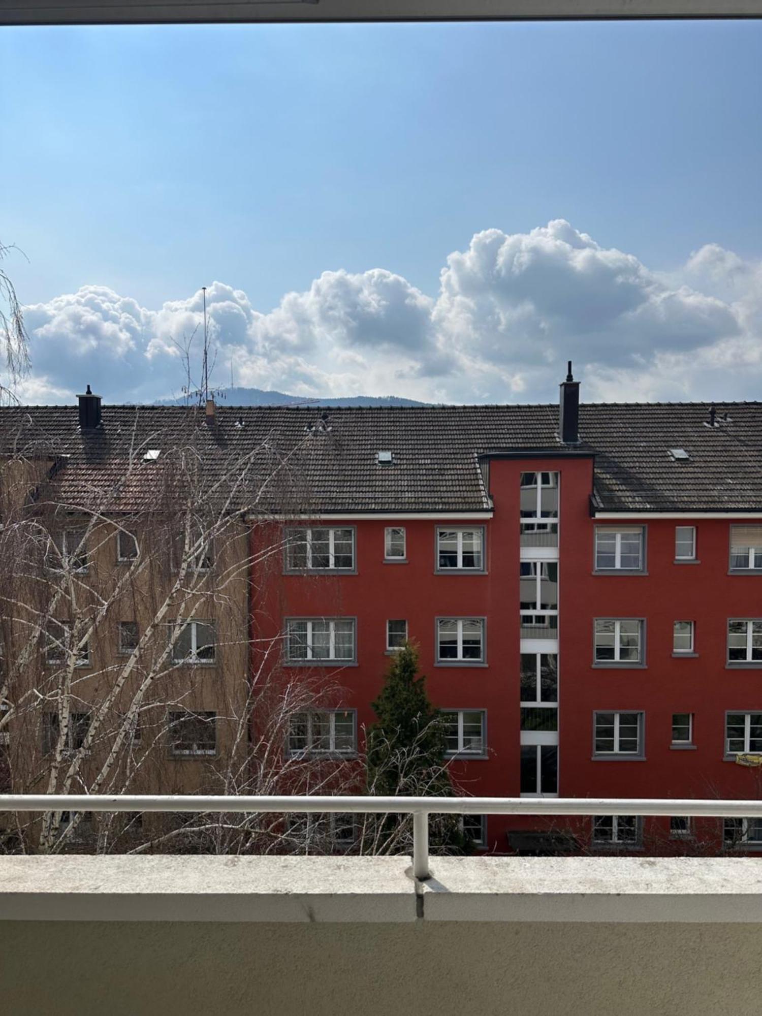 In West-eichbuehlstr 62-68 *