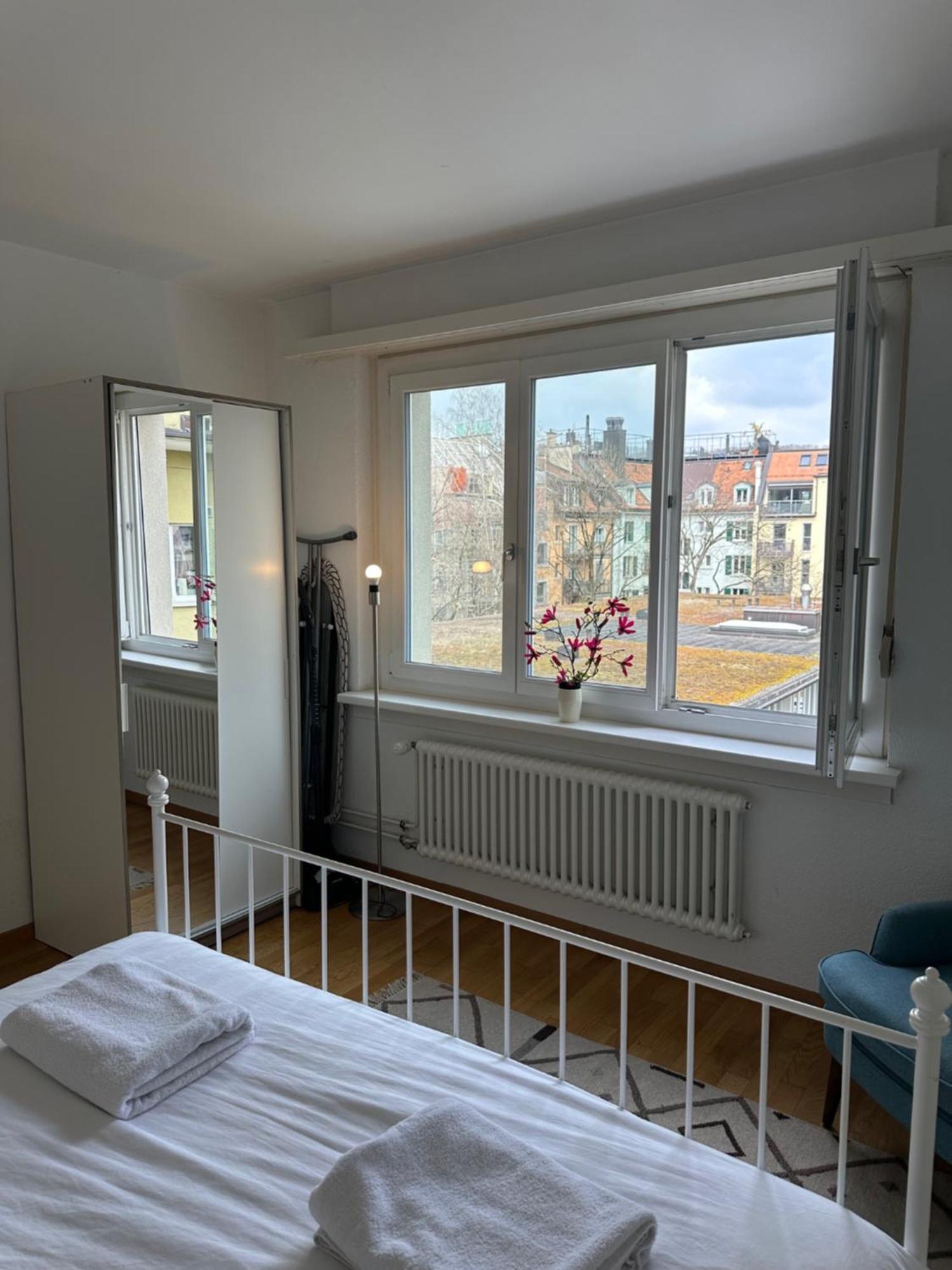 In West-eichbuehlstr 62-68 *