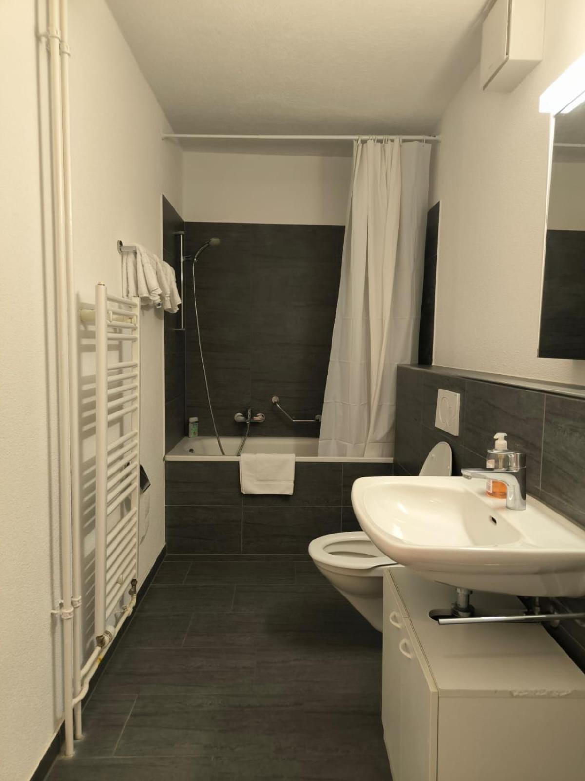 Apartment In West-eichbuehlstr 62-68 Zurich