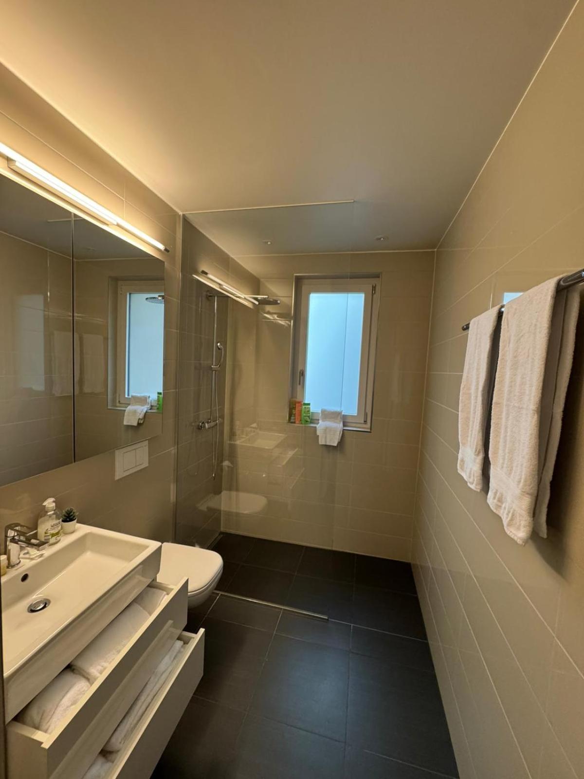 Station Apartment, 2 Bedroom & Sofabed Apartamento