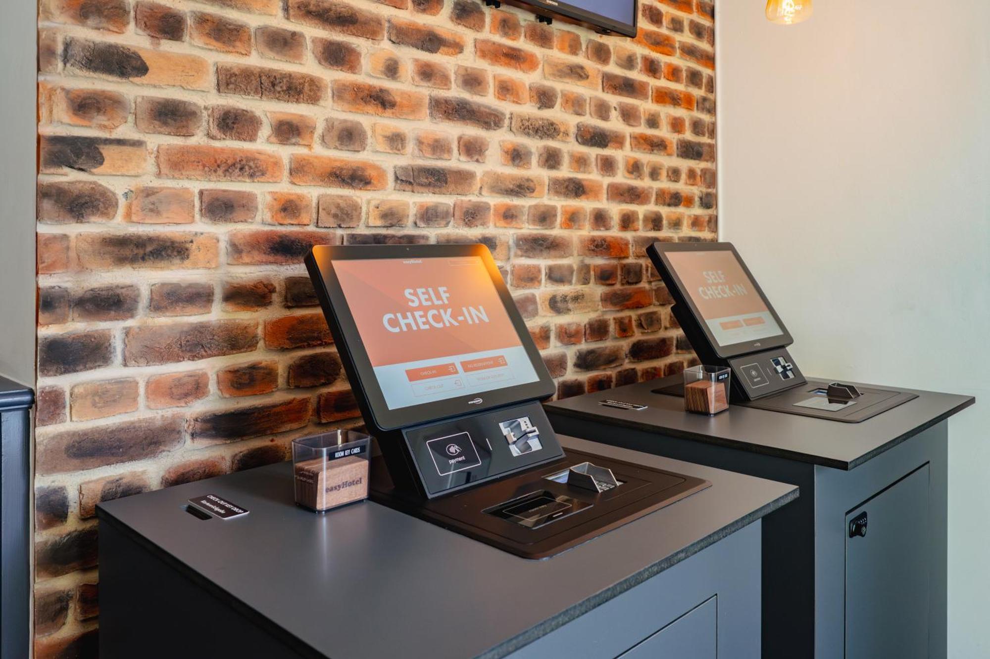 Hotel Easyhotel Centre 2*
