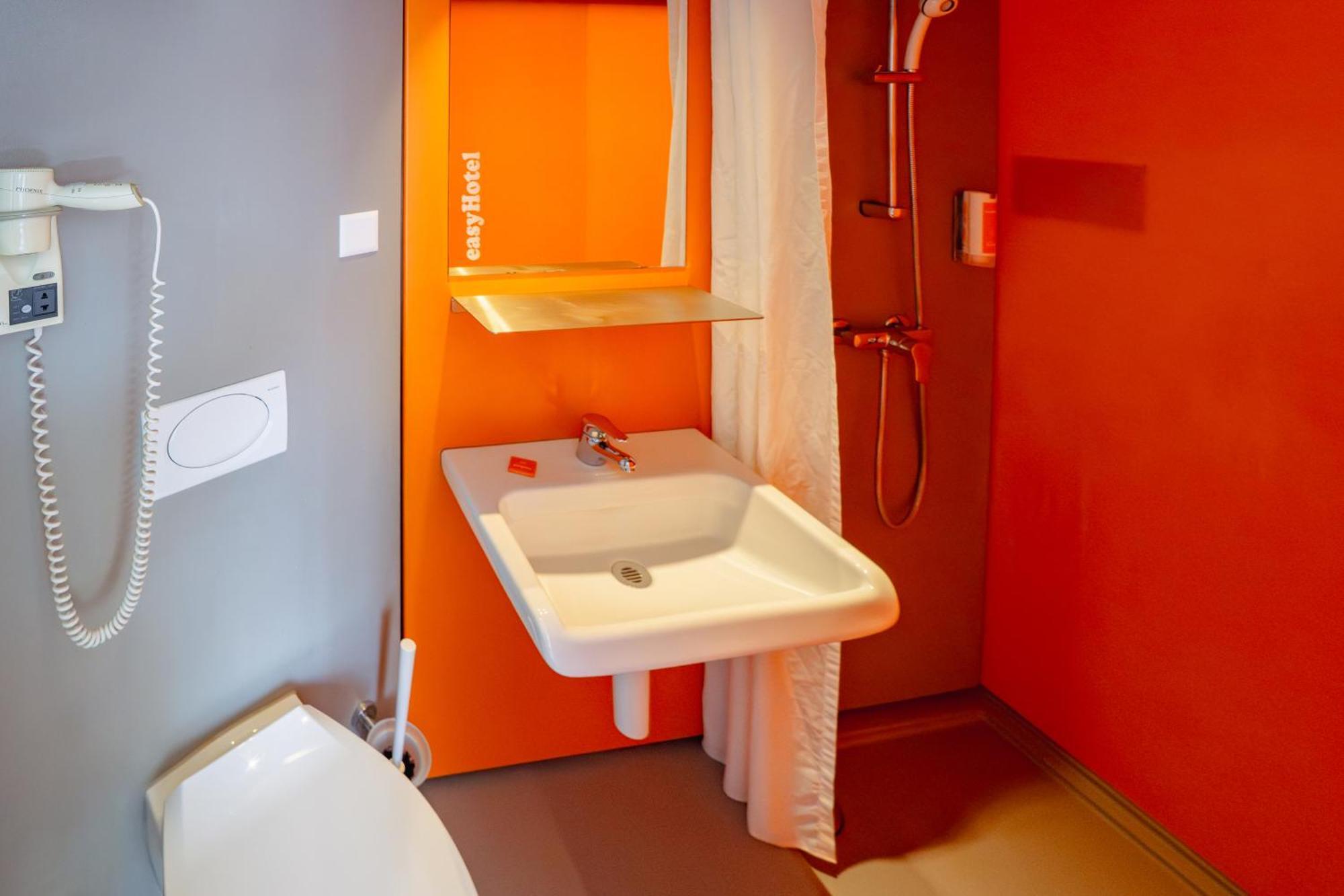 Easyhotel Centre