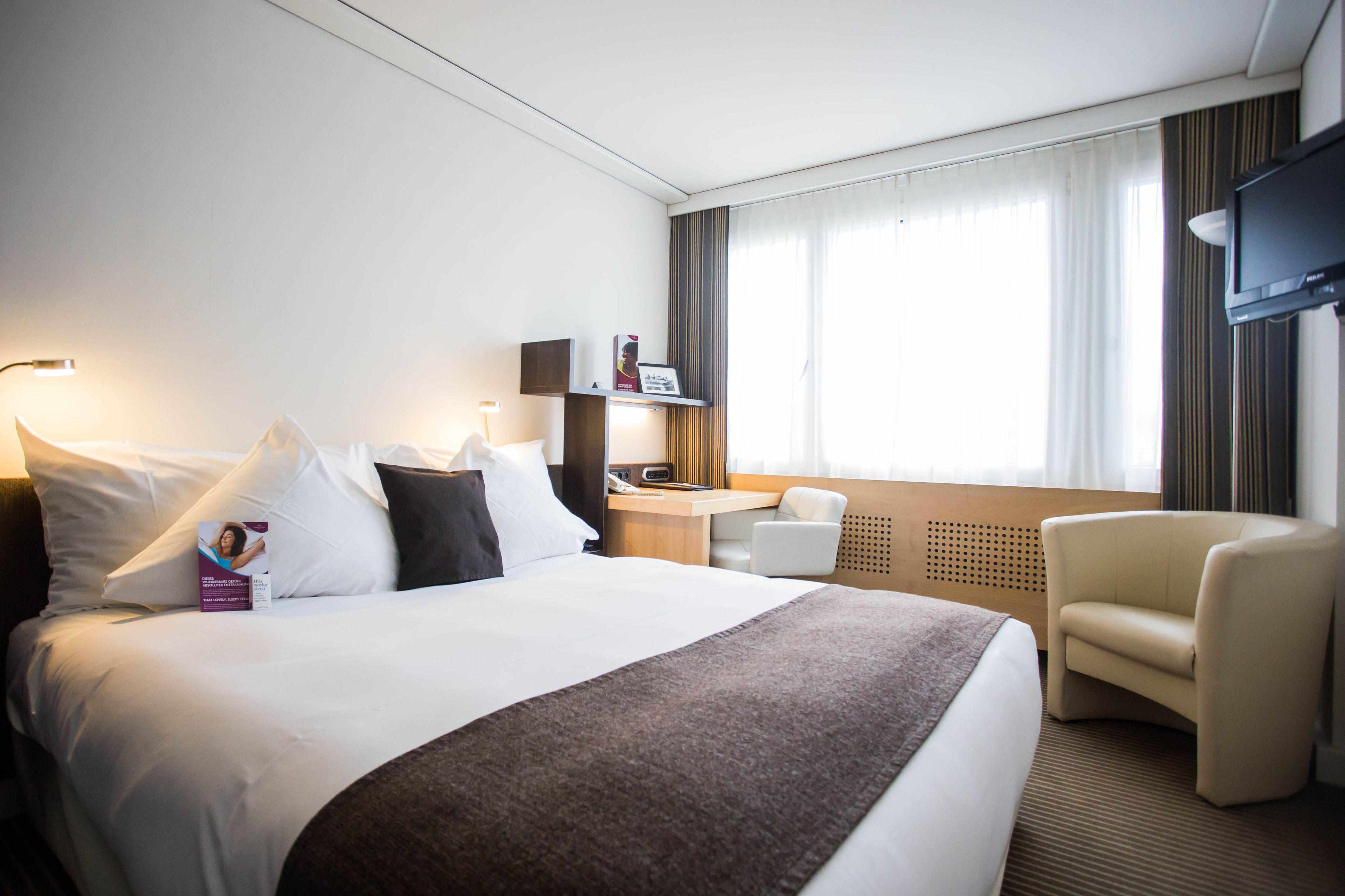 Crowne Plaza By Ihg 4*