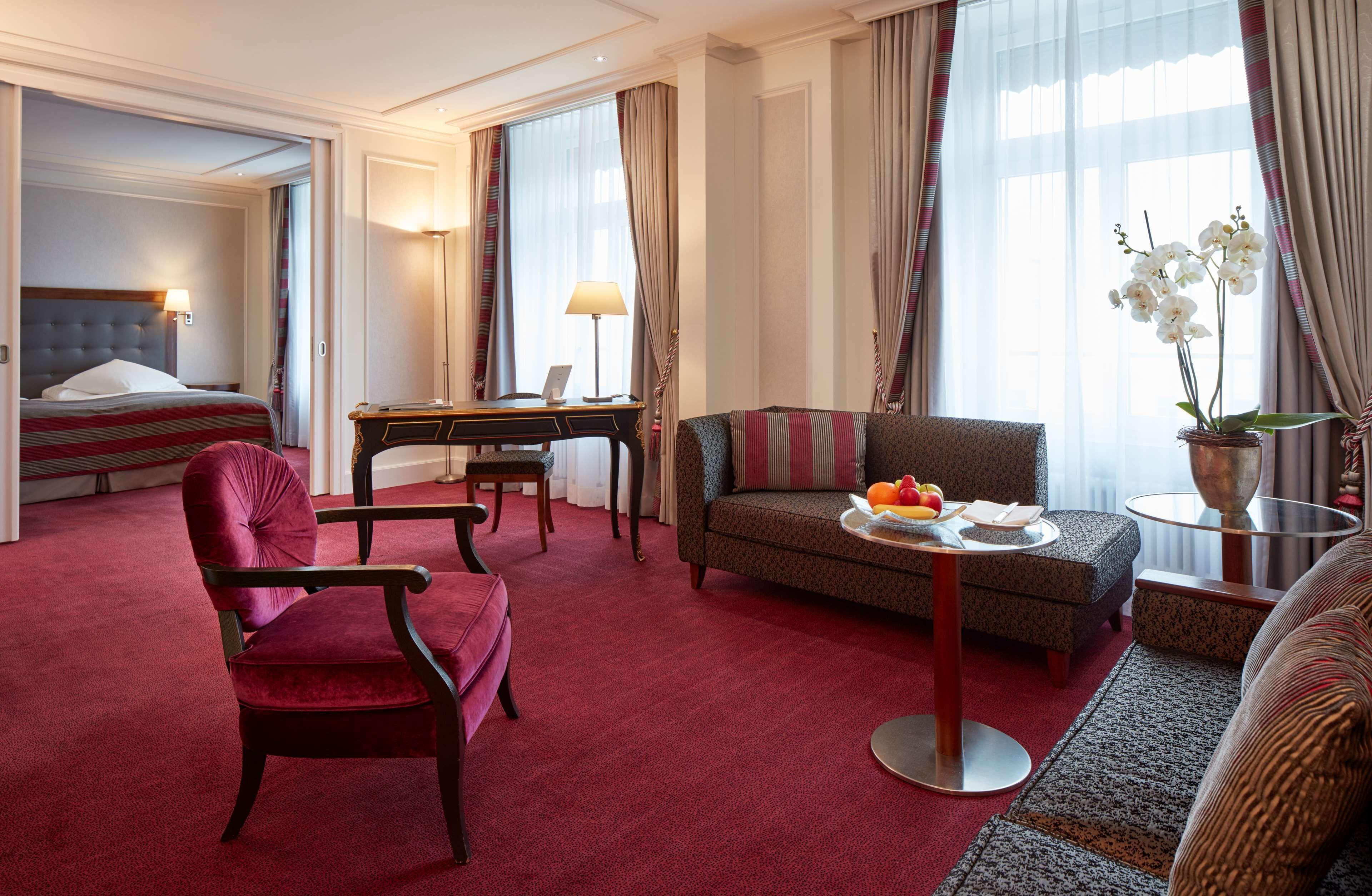 Schweizerhof Hotel 5*