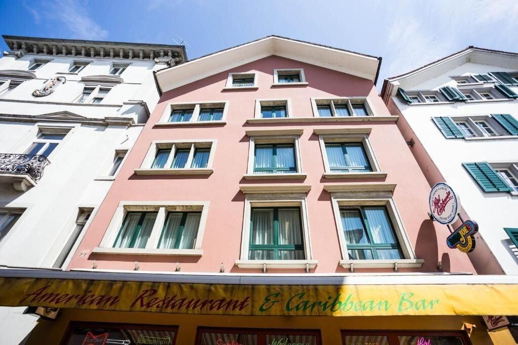 California 3* Zurich