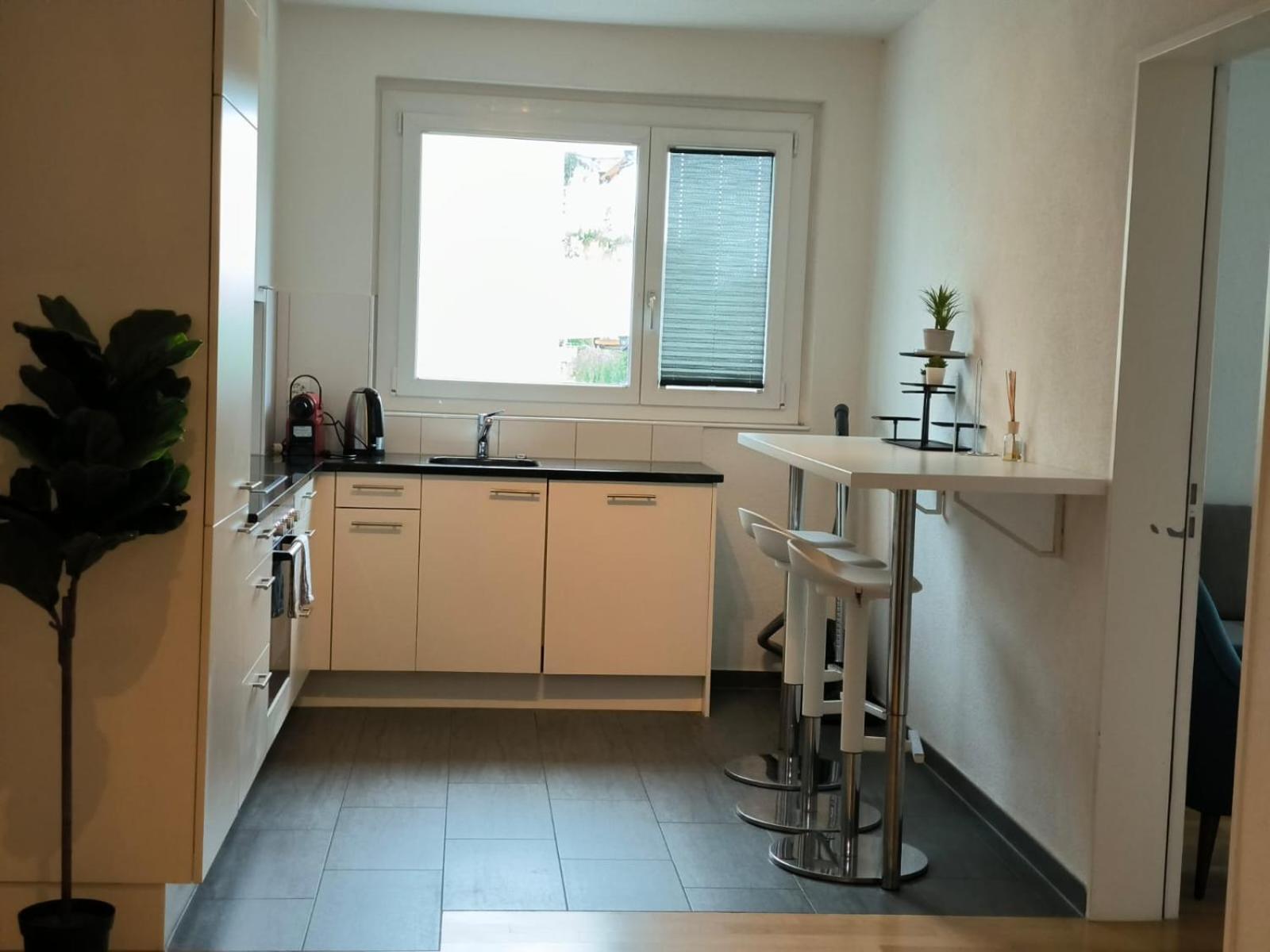 In West-eichbuehlstr 62-68 * Zurich