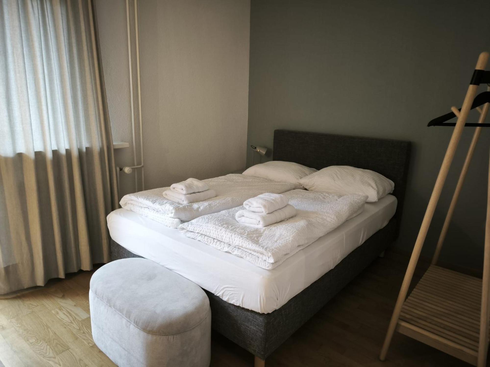 In West-eichbuehlstr 62-68 *