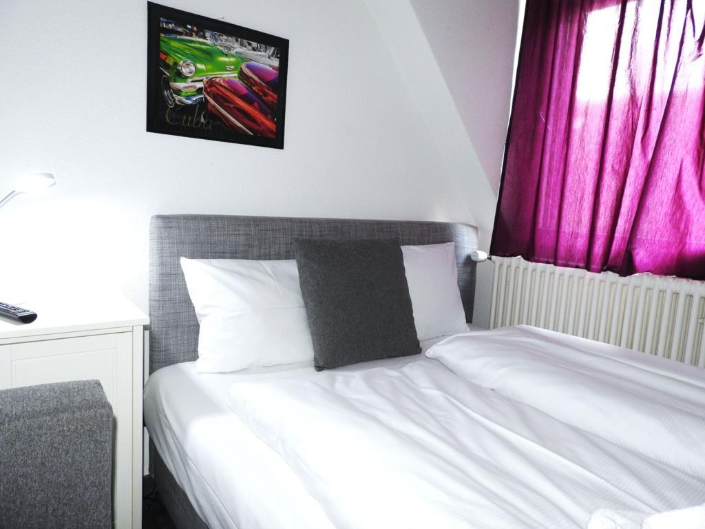 Inside Five Aparthotel 3*