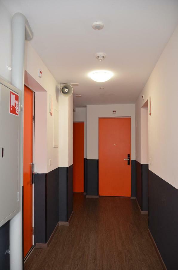 Easyhotel West
