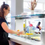 Hotel Marta - 1950\'S Architecture In Zurich\'S Vibrant Old Town, Near Main Station