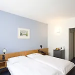 X-tra Hotel 3*