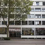 X-Tra Hotel