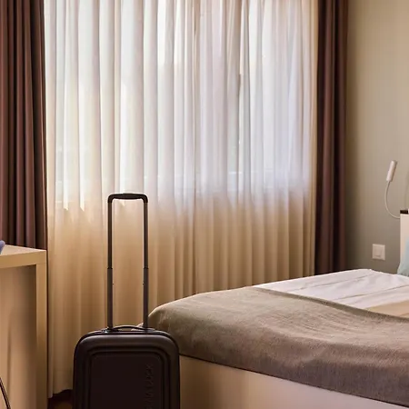 Hotel The Flag 3*