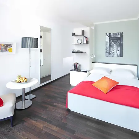 The Flag Hotel 3*