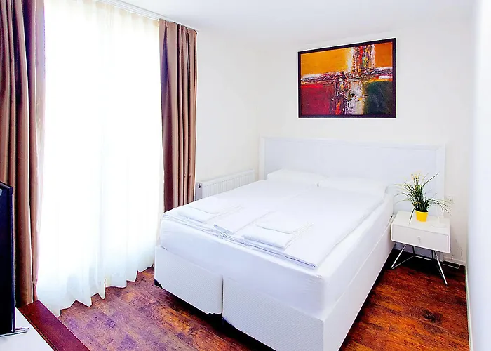 Suite Apartments By Livingdowntown