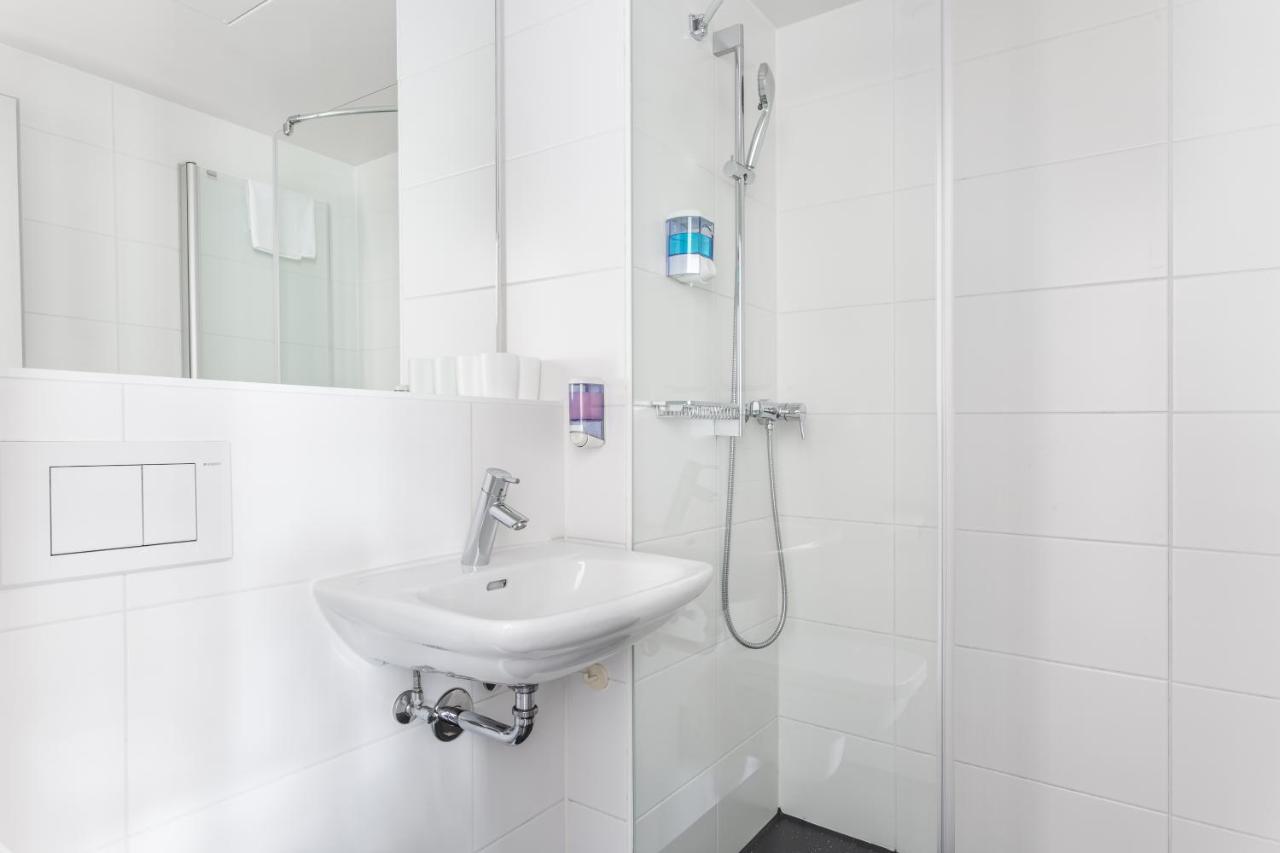 Marta - 1950's Architecture In Zurich's Vibrant Old Town, Near Main Station Zurich