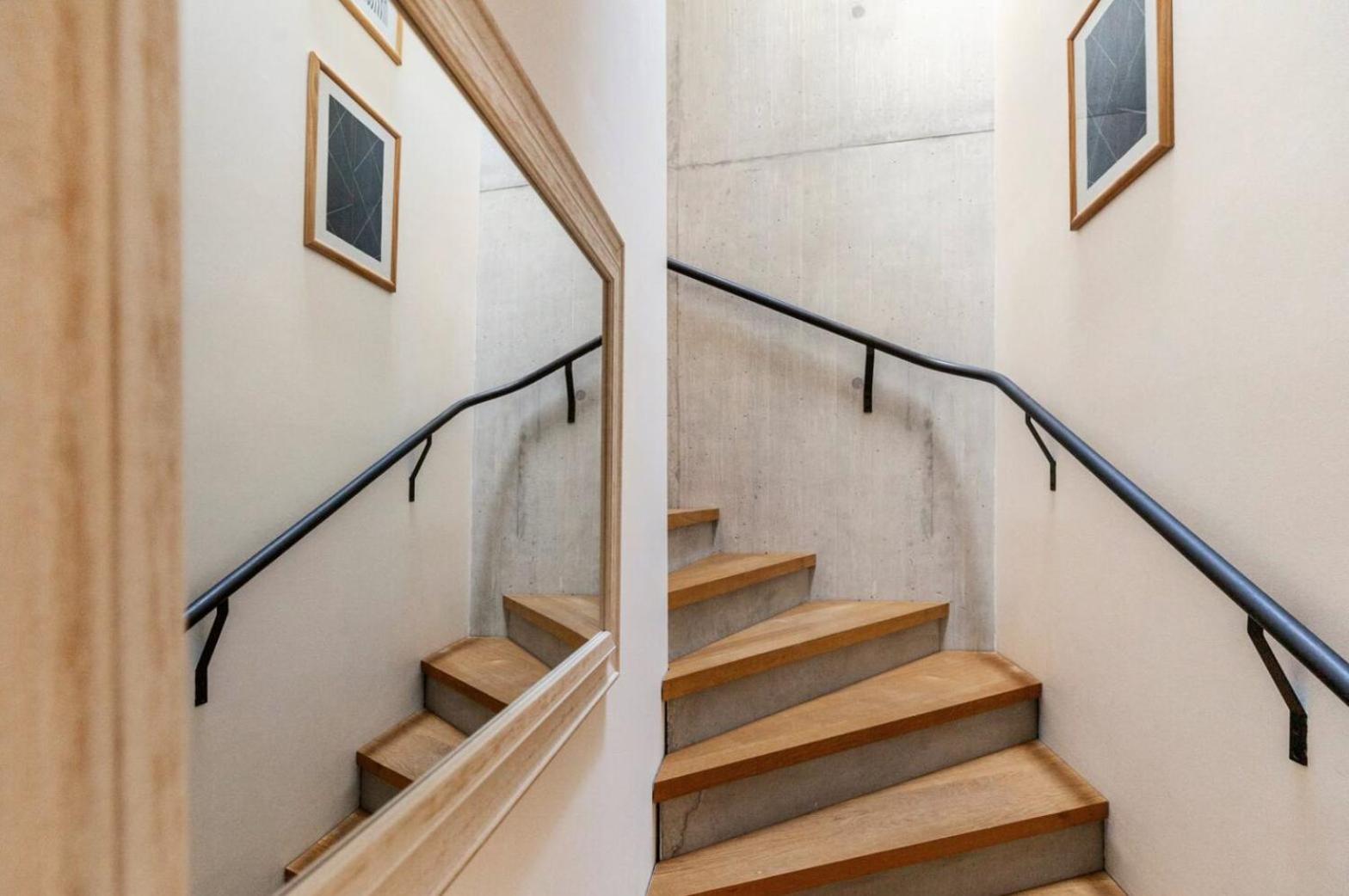 Designer-maisonette Im Industrie Chic 3,5 Apartment *