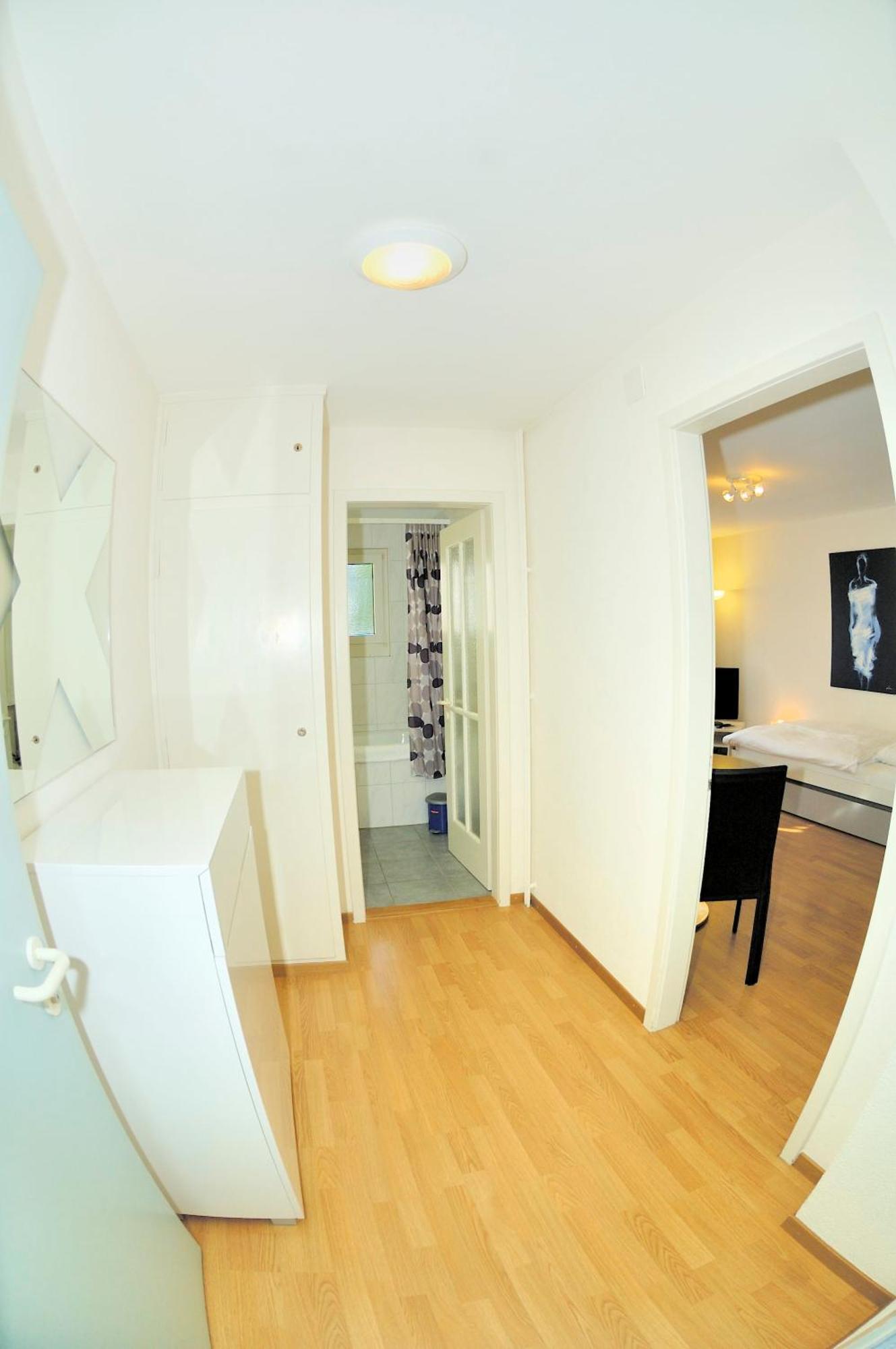 In The Heart Of - Crown 24 Apartment Zürich