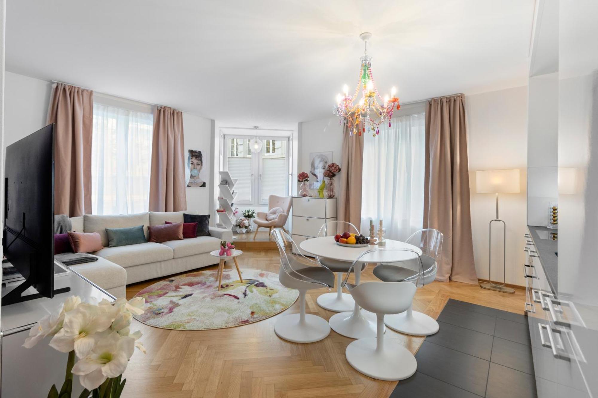 Btqluxtoplocationacfreeparking * Zurich