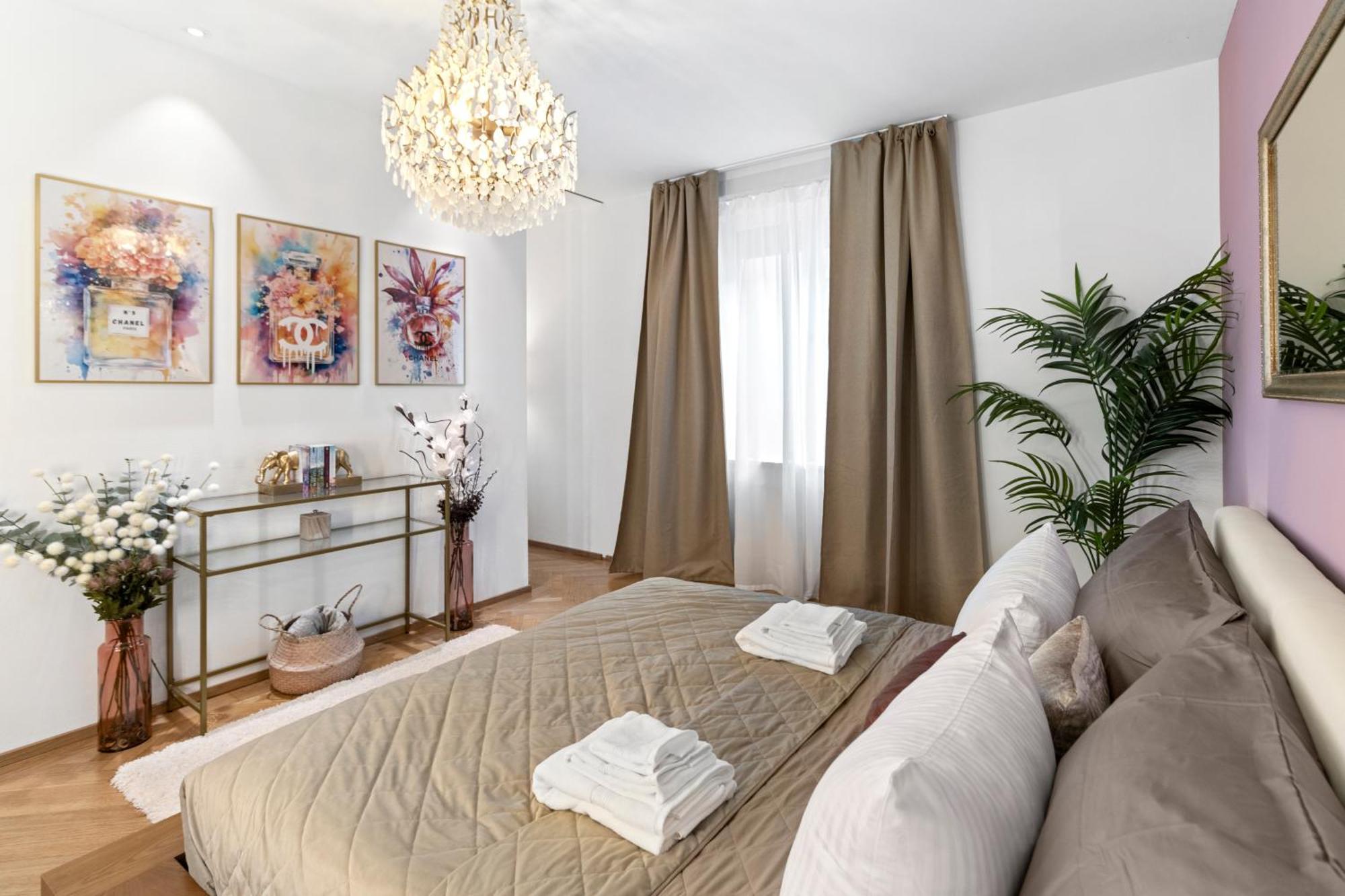 Btqluxtoplocationacfreeparking Apartment