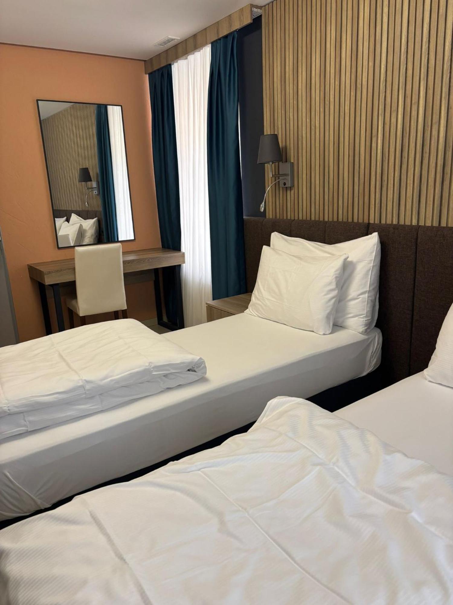 Nani Hotel 2*