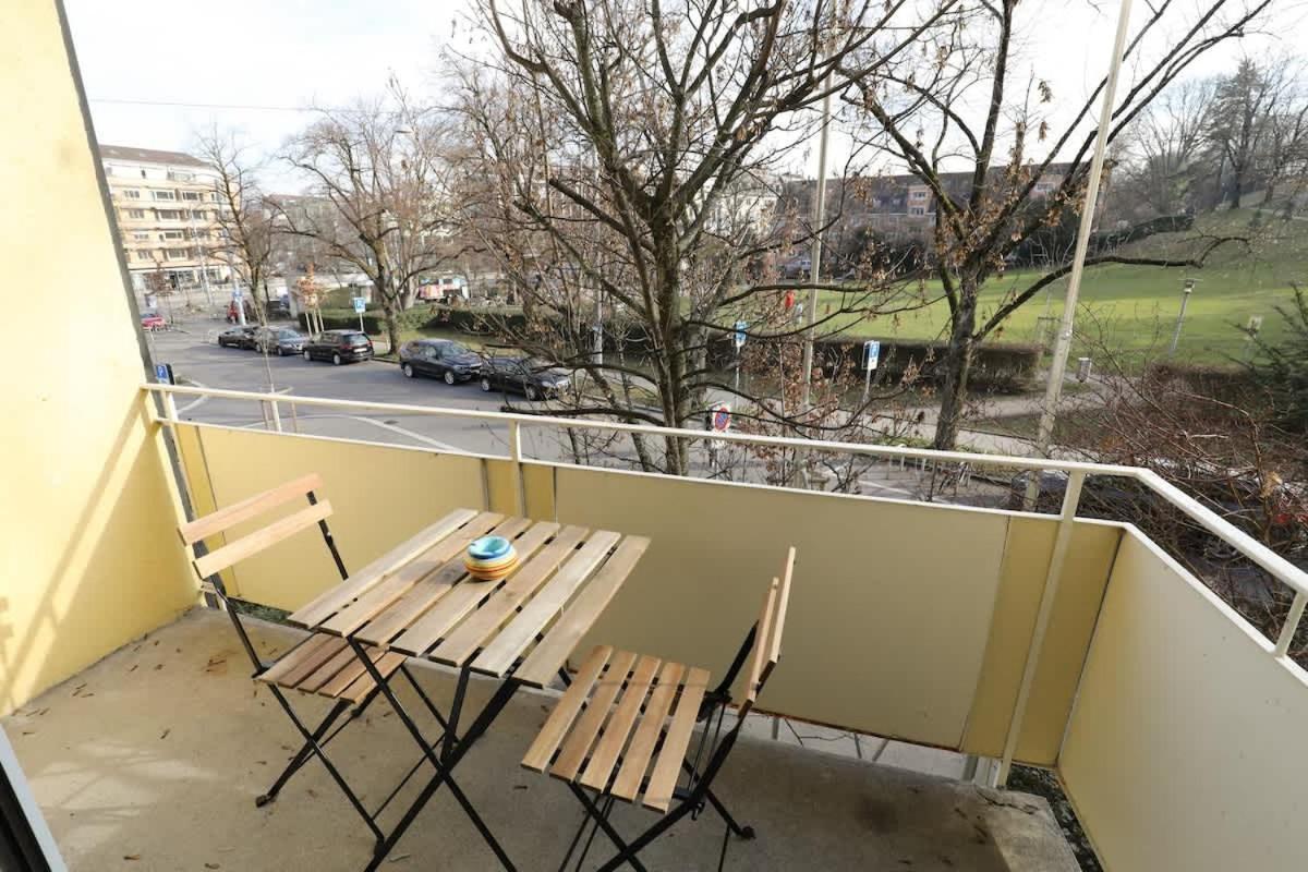 Spacious Parkside In With Balcony * Zürich