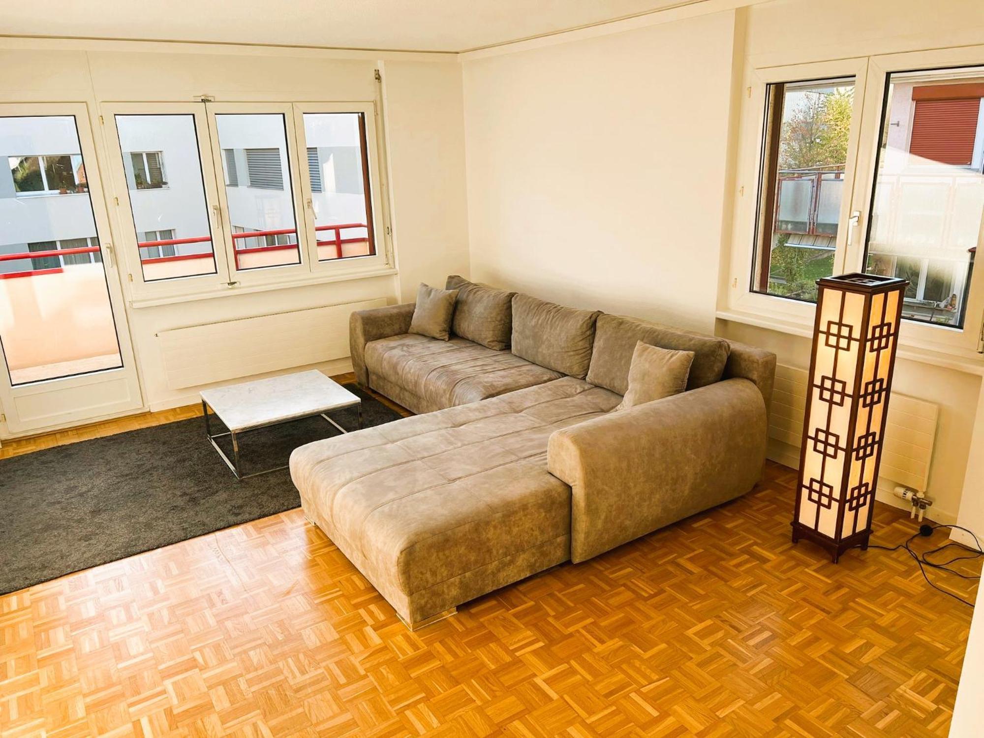 Apartamento Huge Center With Balcony In Zurich, Kars