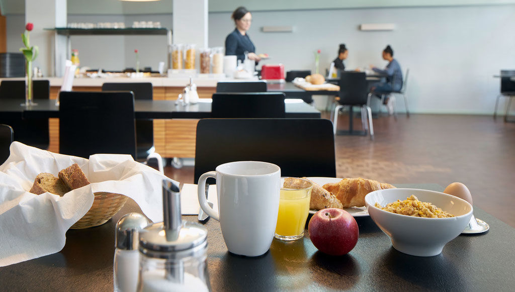 Marta - 1950's Architecture In Zurich's Vibrant Old Town, Near Main Station Hotel