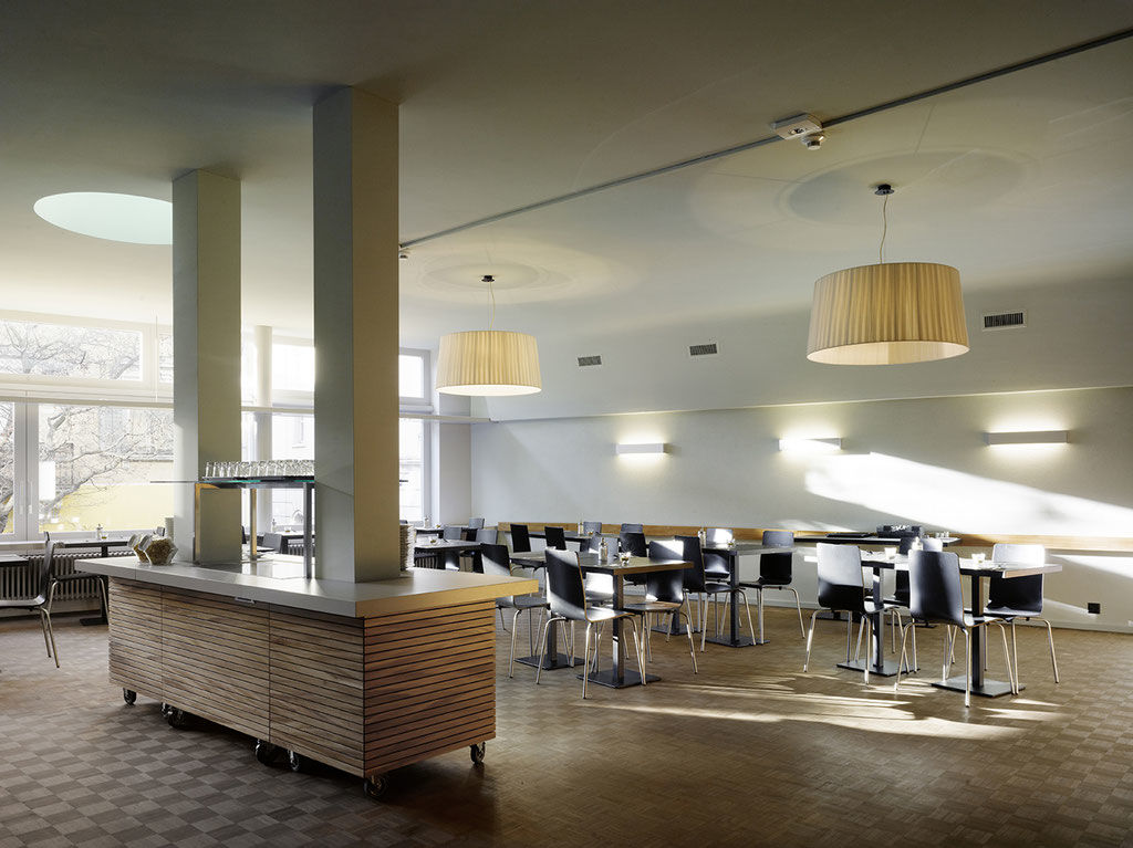 Hotel Marta - 1950's Architecture In Zurich's Vibrant Old Town, Near Main Station 2*