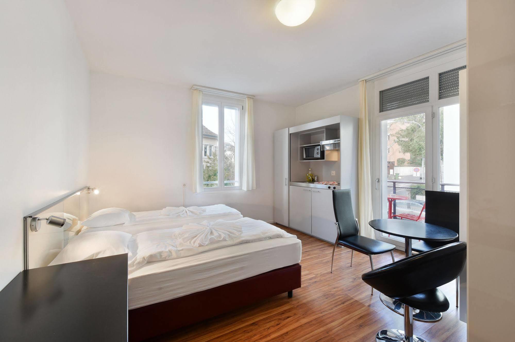 Apartment Swiss Star California - Self Check-in *