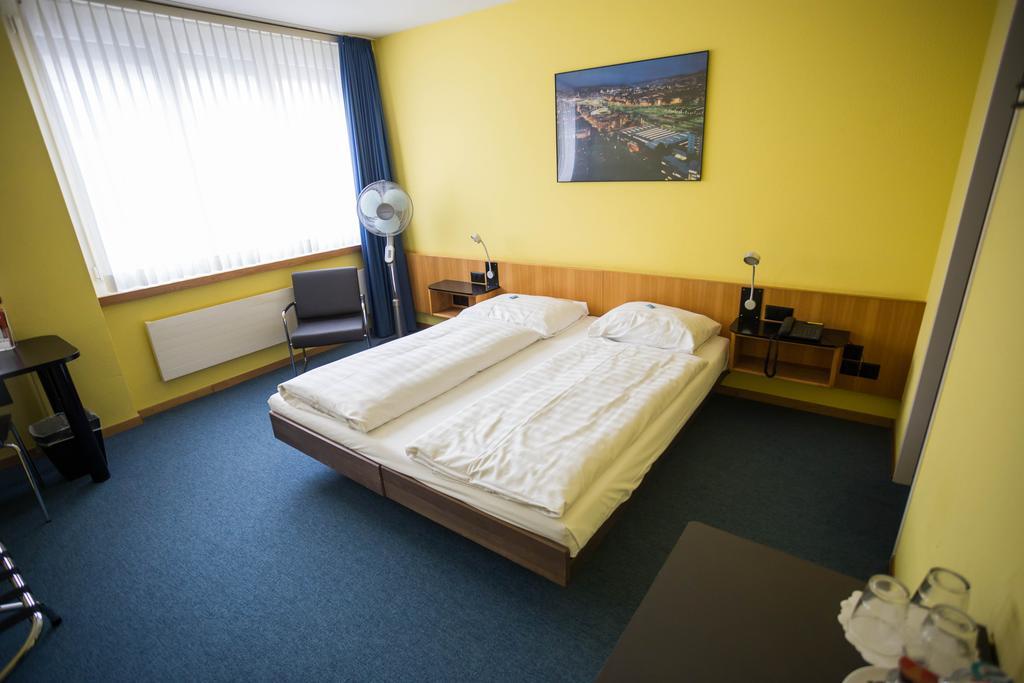 Hotel X-tra