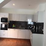 Junior Suite Apartment By Livingdowntown